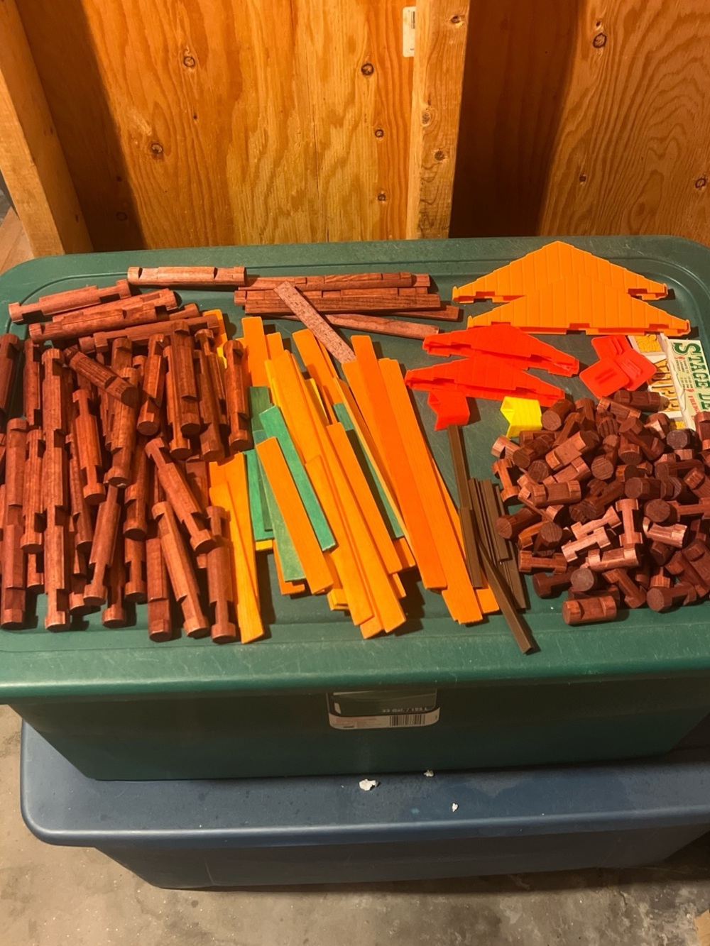 Vintage Lincoln Logs
